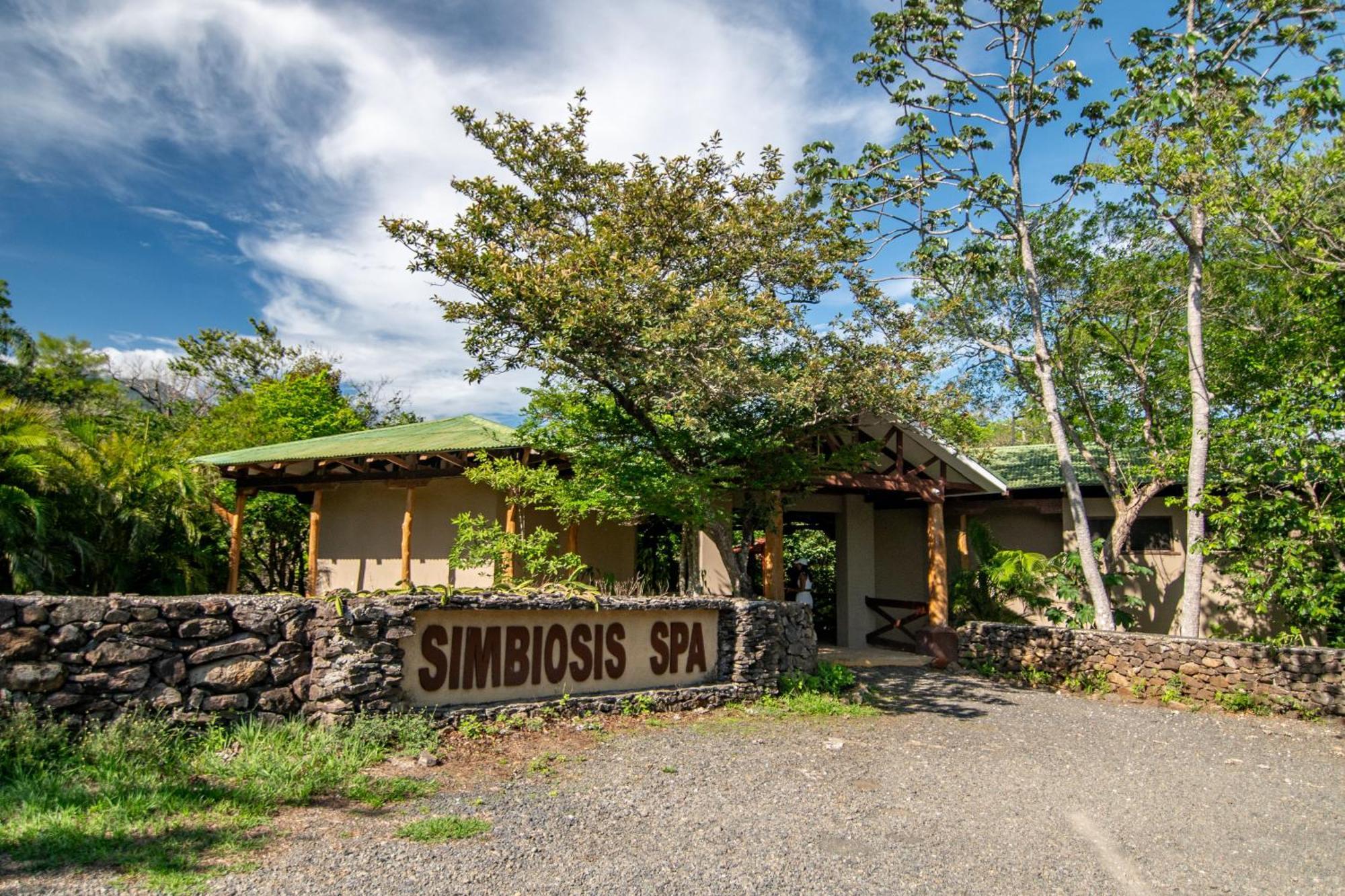Hacienda Guachipelin Volcano Ranch Hotel & Hot Springs リベリア エクステリア 写真